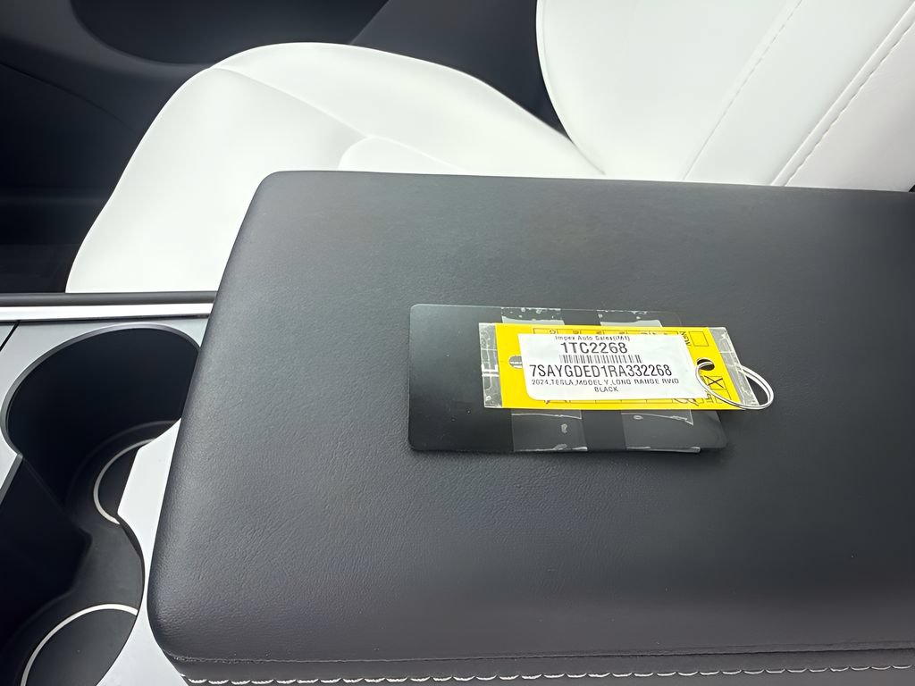 Used 2024 Tesla Model Y Long Range RWD image 26