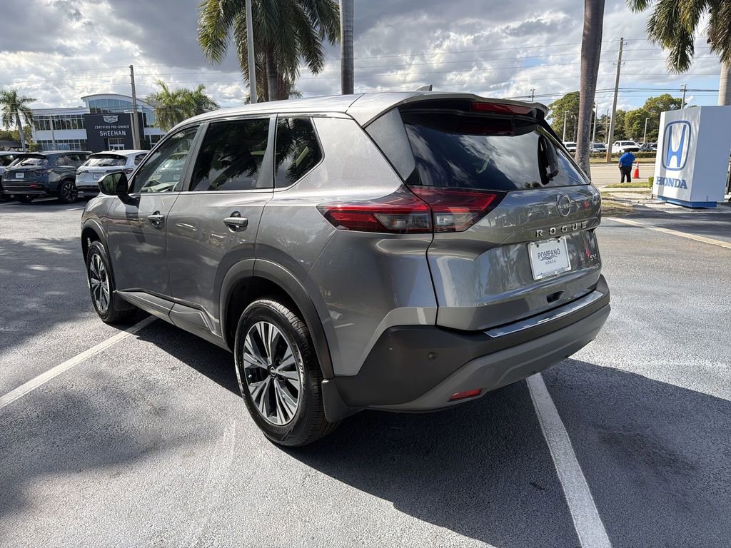 Used 2023 Nissan Rogue SV image 9