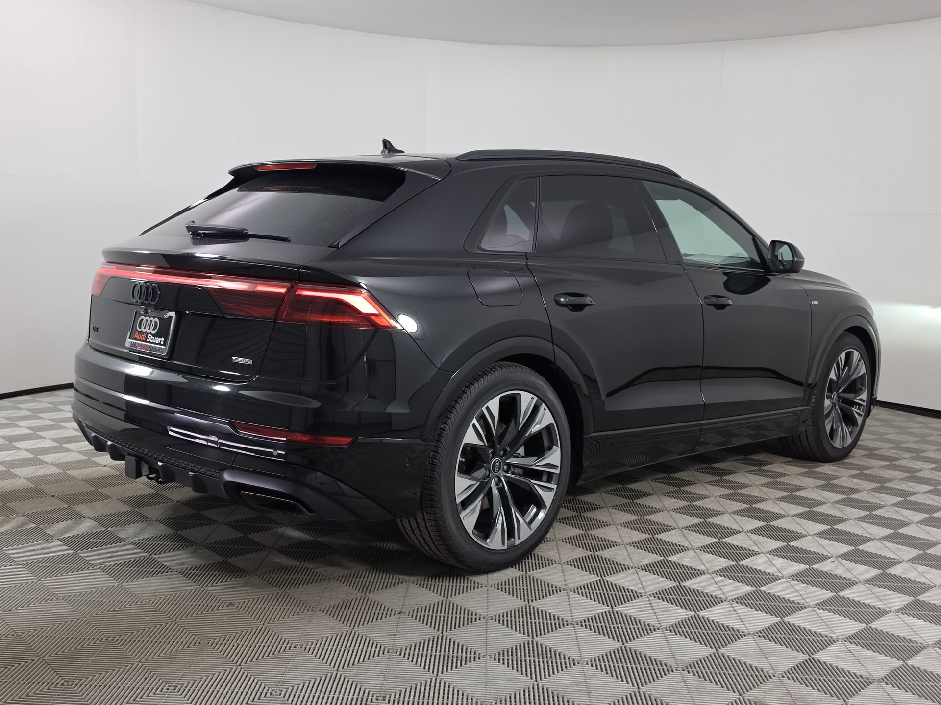 New 2026 Audi Q8 Premium Plus AWD/4WD image 7