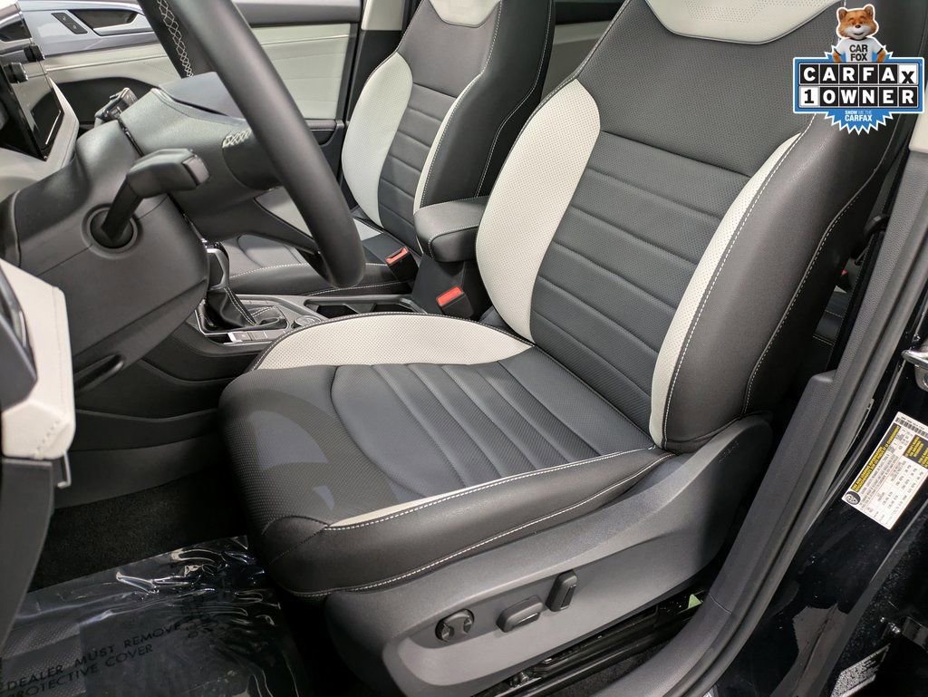 Used 2025 Volkswagen Taos SEL w/ Black Wheel Plus Package image 12