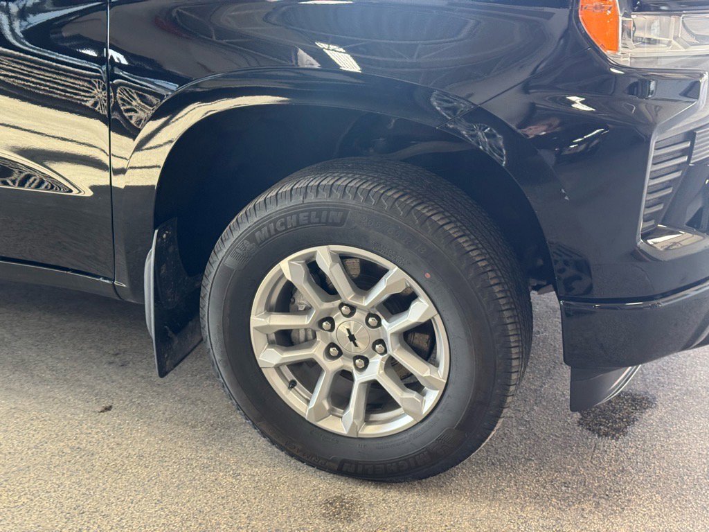 Used 2023 Chevrolet Silverado 1500 RST w/ Convenience Package II image 5