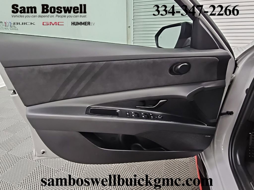 Used 2025 Hyundai Elantra N image 28