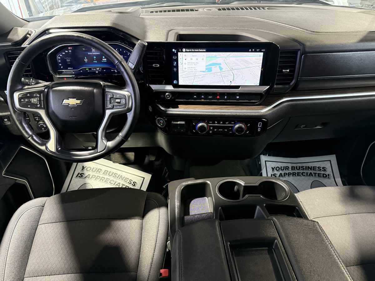 Used 2025 Chevrolet Silverado 1500 LT AWD/4WD image 42