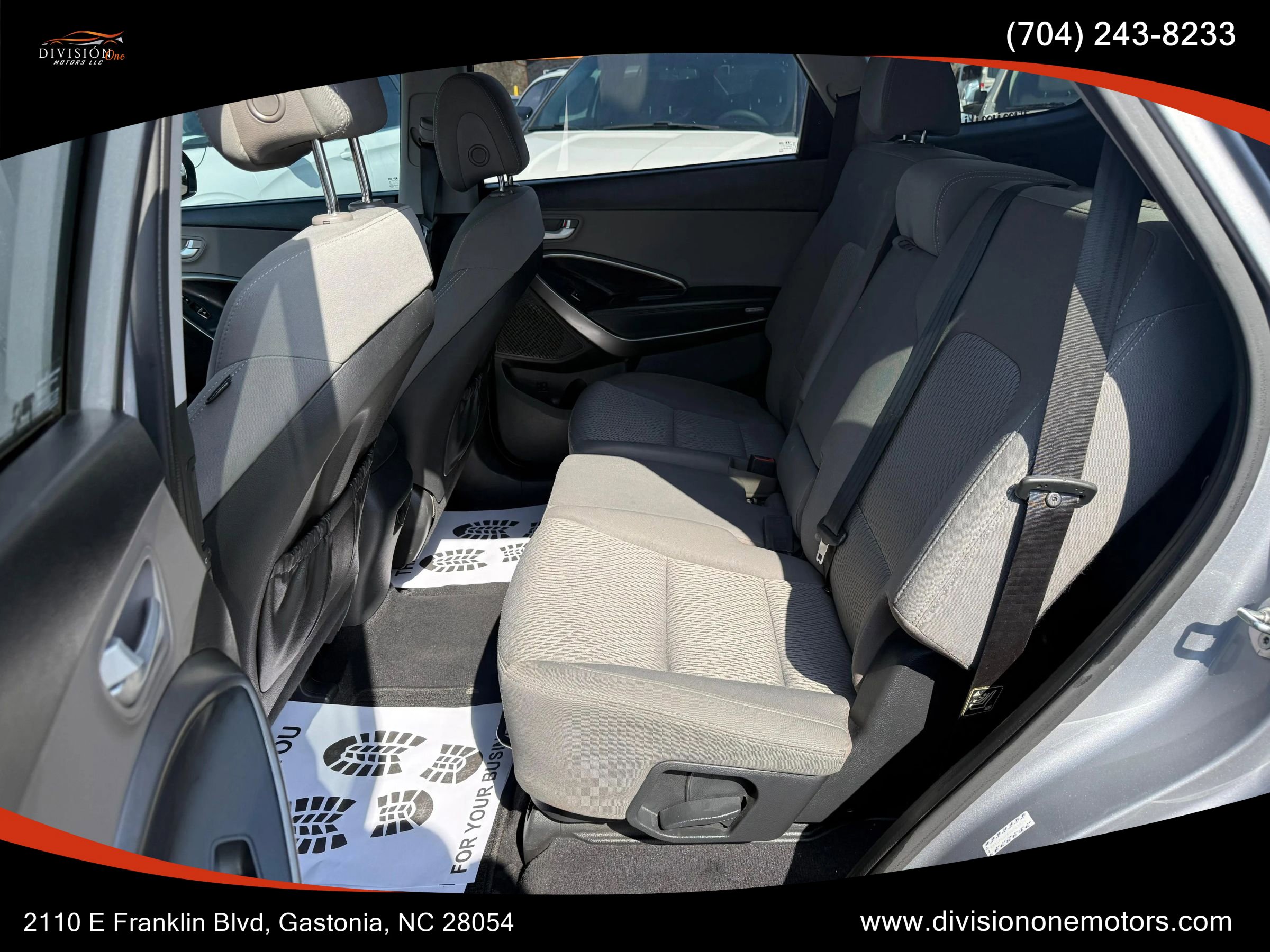 Used 2017 Hyundai Santa Fe SE FWD image 14