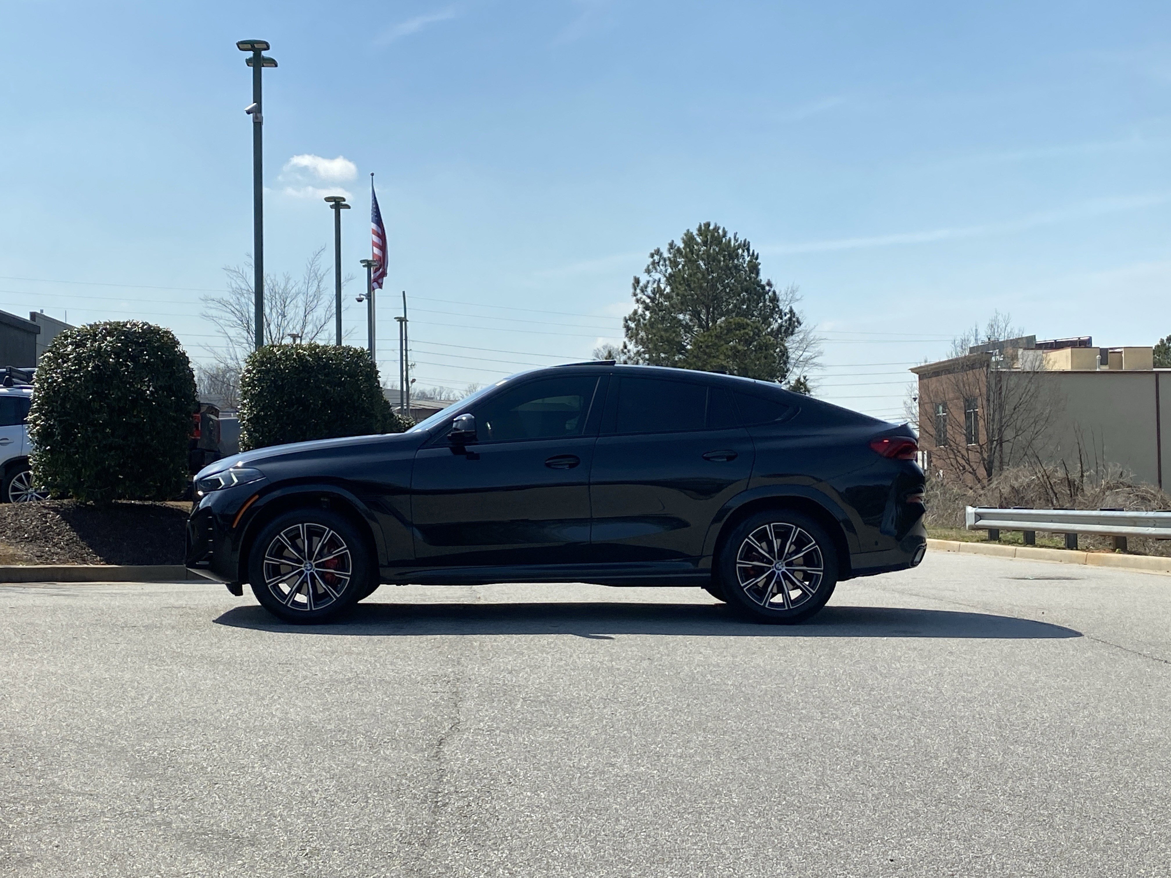 Used 2024 BMW X6 xDrive40i w/ M Sport Professional Package image 14