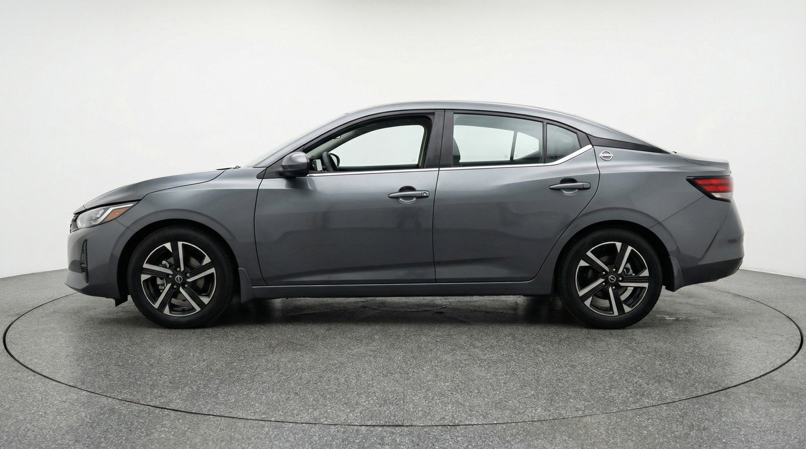 Used 2025 Nissan Sentra SV FWD image 5