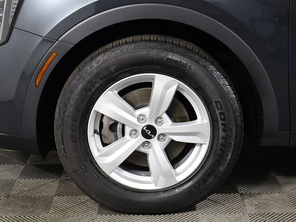 Certified 2024 Kia Sorento LX FWD image 20