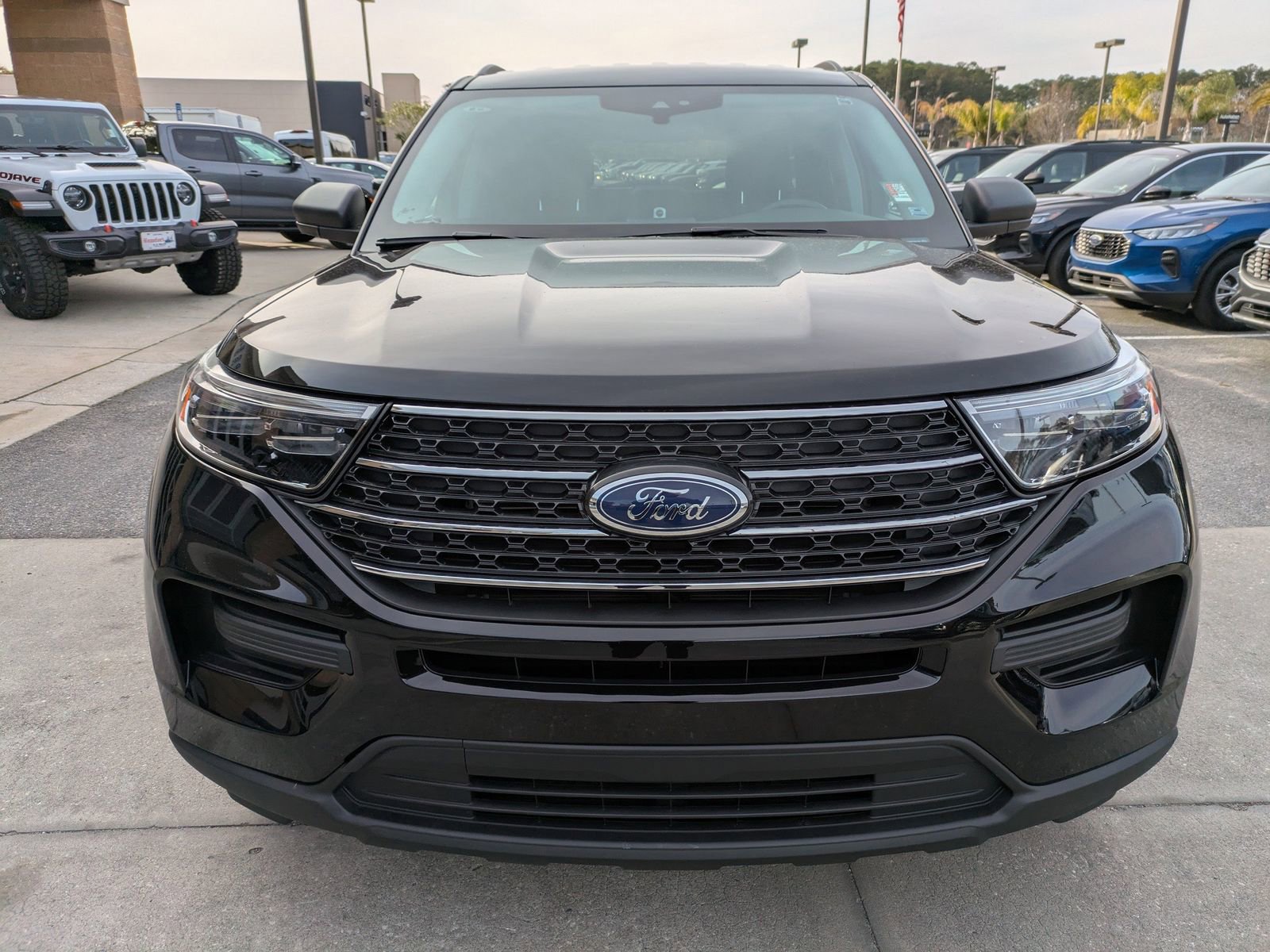 Certified 2023 Ford Explorer XLT image 9
