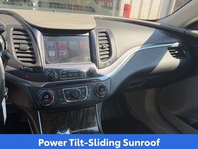 Used 2014 Chevrolet Impala LT w/ Convenience Package FWD image 17