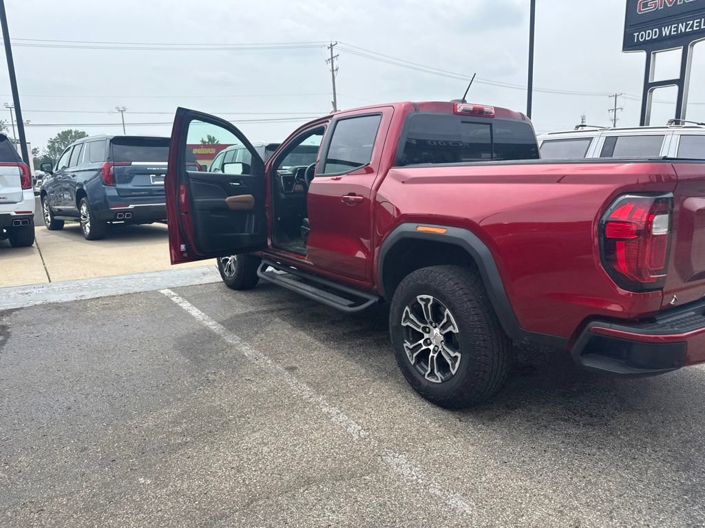 Used 2025 GMC Canyon AT4 w/ Technology Plus Package AWD/4WD image 7