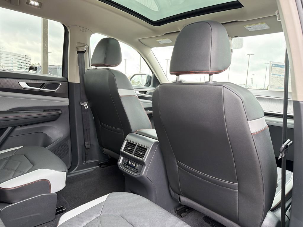 New 2026 Volkswagen Atlas Peak Edition AWD/4WD image 18