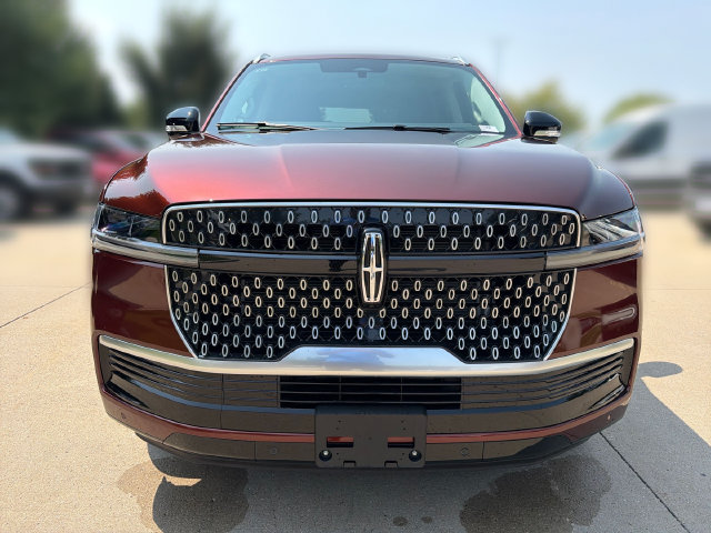 New 2027 Lincoln Navigator Reserve AWD/4WD image 12