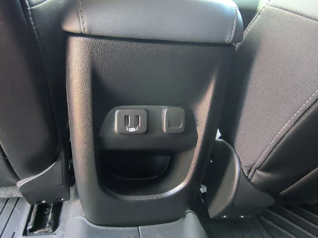 Used 2022 Chevrolet Colorado Z71 image 36