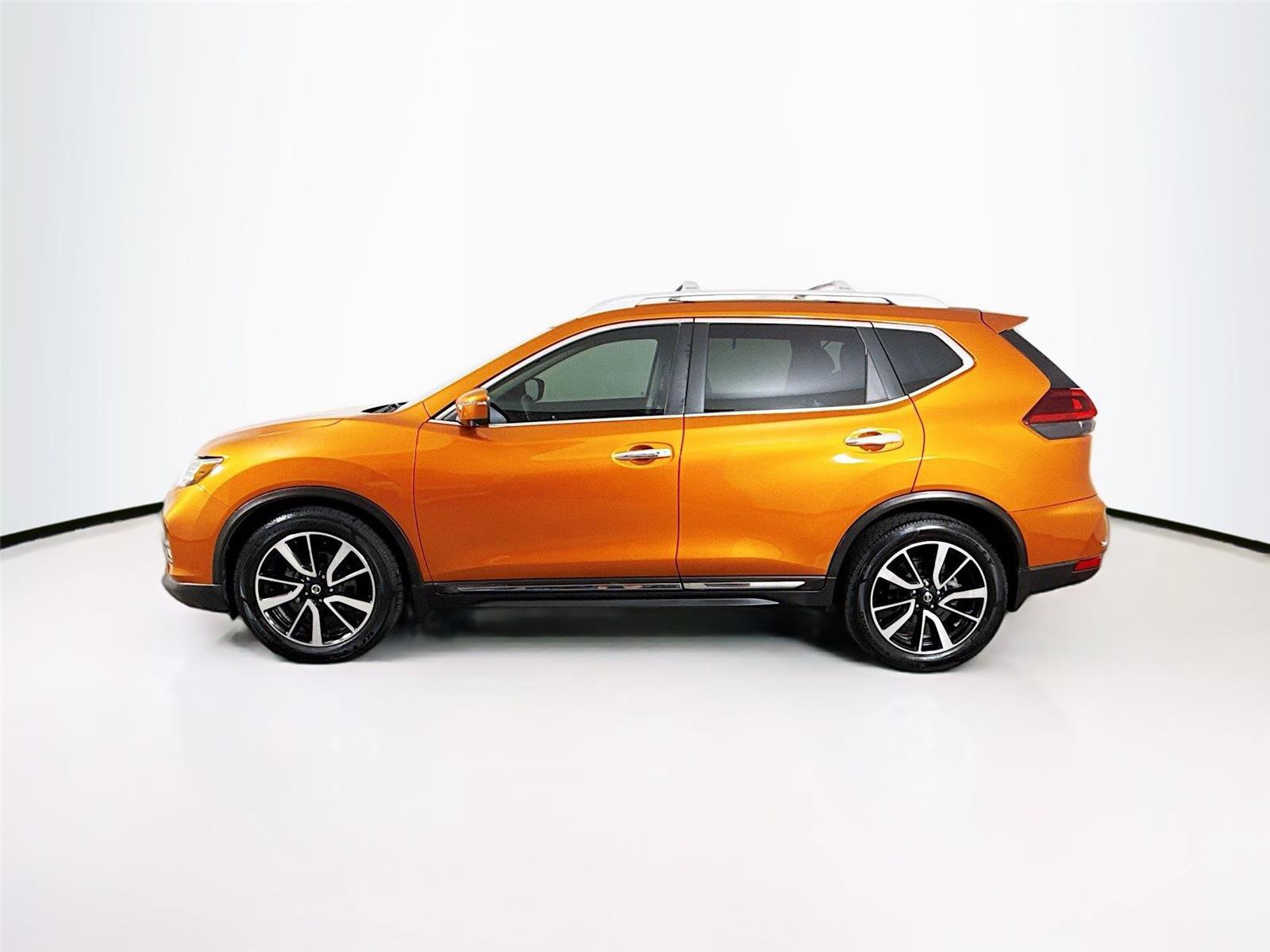 Used 2020 Nissan Rogue SL w/ Premium Package image 25