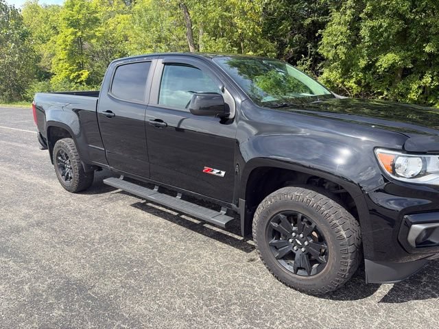 Used 2022 Chevrolet Colorado Z71 w/ Z71 Midnight Edition AWD/4WD image 8