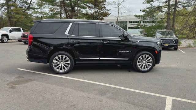 Used 2021 GMC Yukon Denali w/ Denali Premium Package image 9