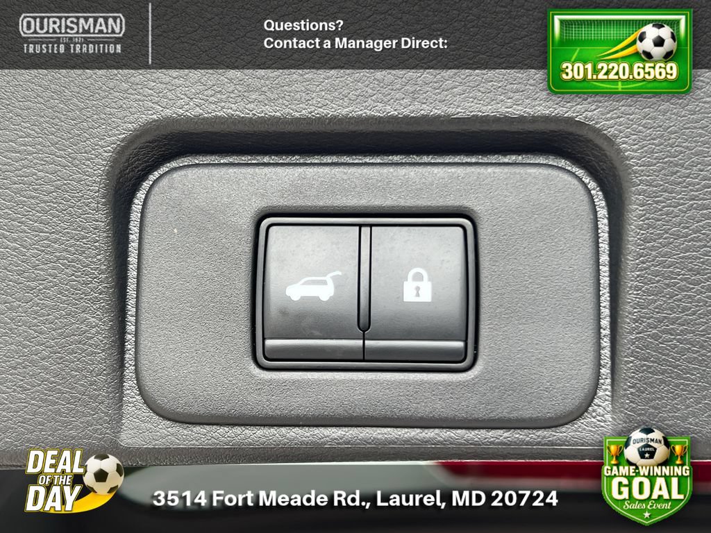 Used 2024 Nissan Rogue SV AWD/4WD image 20