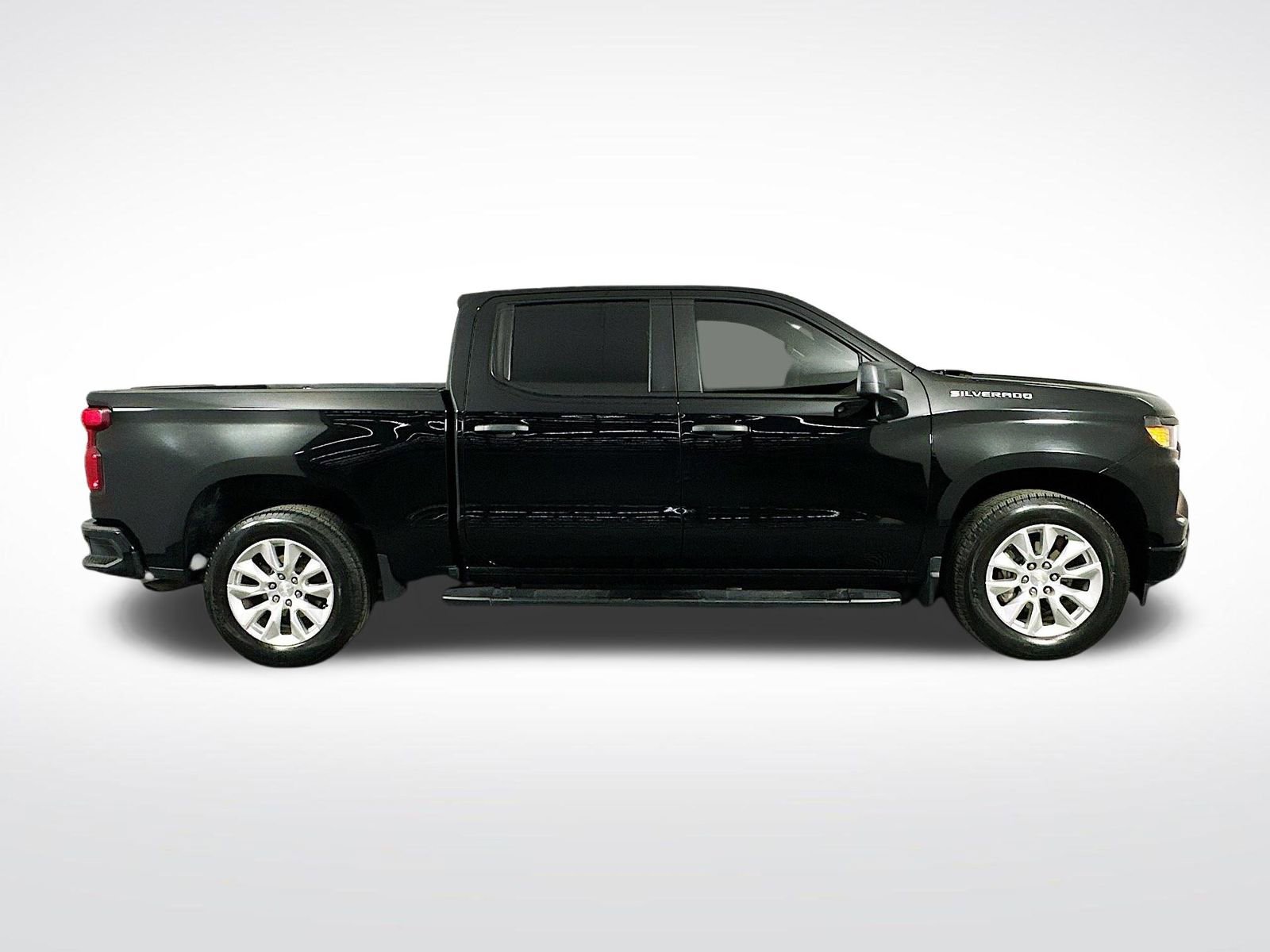 Used 2024 Chevrolet Silverado 1500 Custom image 9