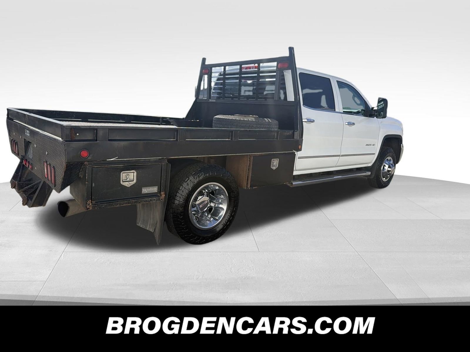 Used 2015 GMC Sierra 3500 SLT w/ Duramax Plus Package image 3