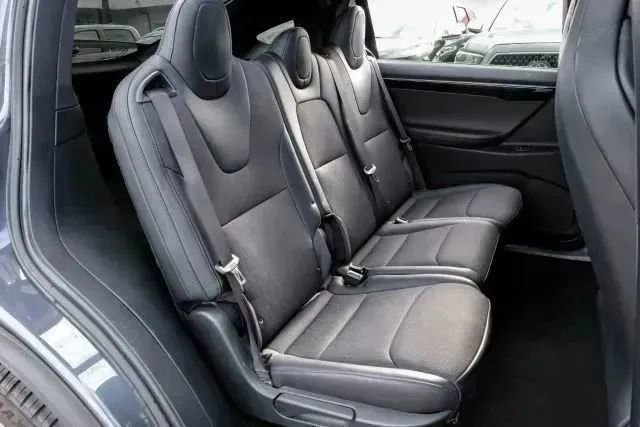 Used 2018 Tesla Model X 100D image 42