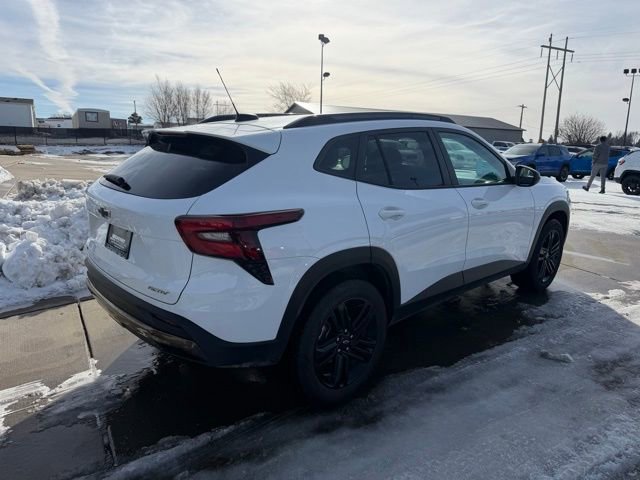 Used 2025 Chevrolet Trax ACTIV w/ Driver Confidence Package image 6