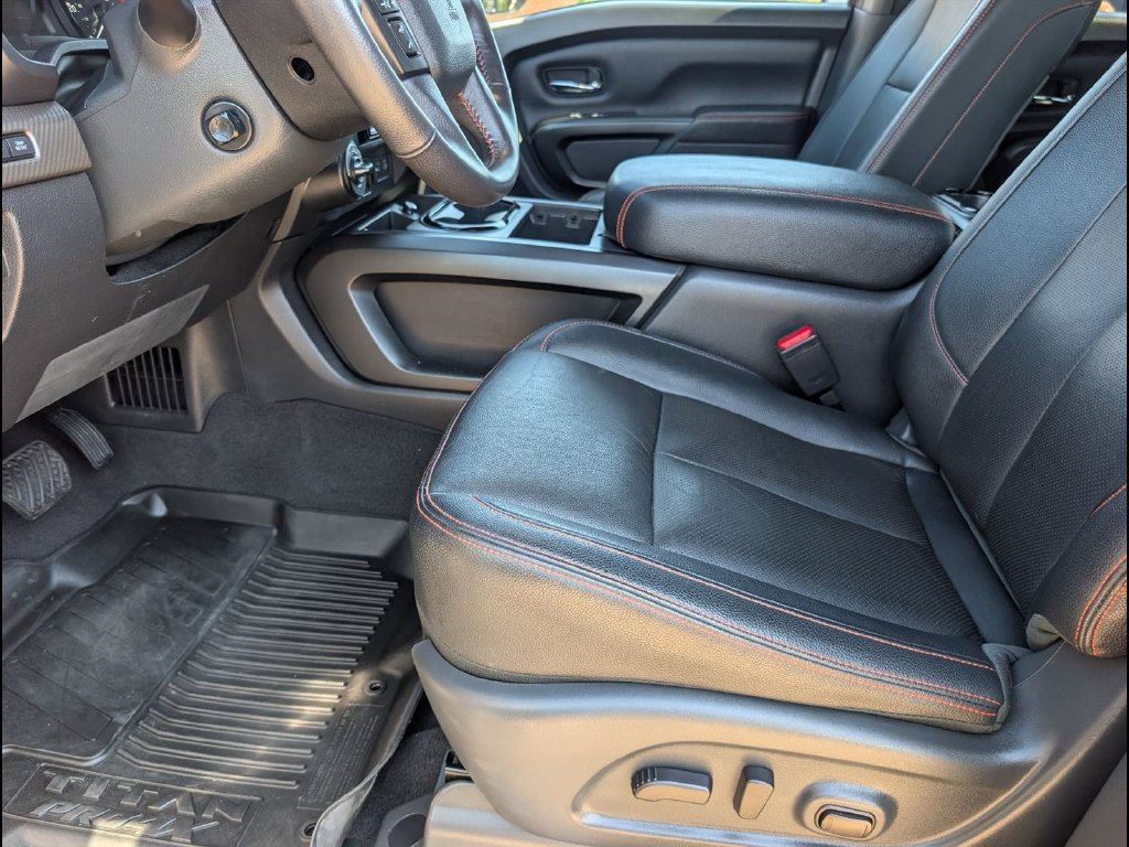 Used 2024 Nissan Titan PRO-4X w/ Pro-4x Convenience Package AWD/4WD image 12
