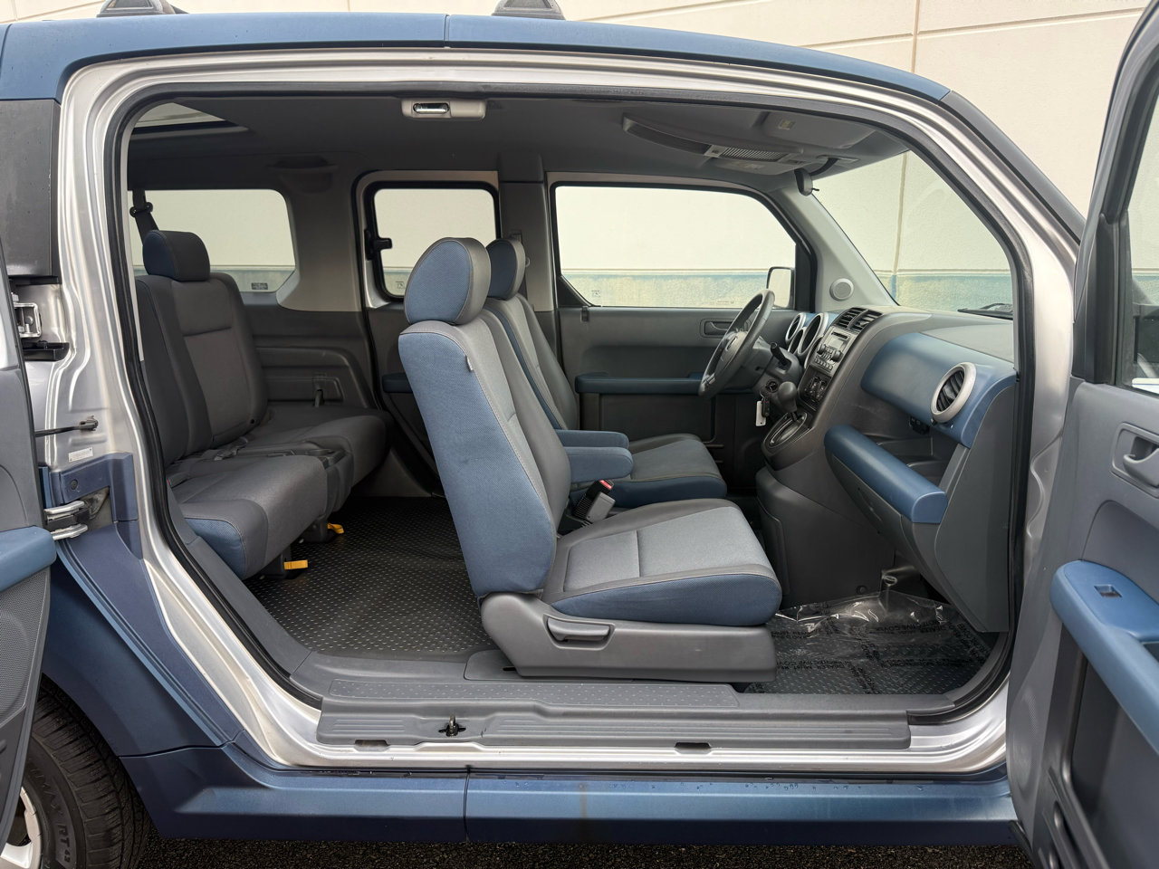 Used 2005 Honda Element EX image 35