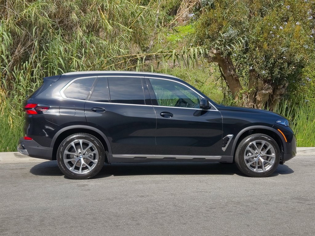 New 2026 BMW X5 sDrive40i w/ Parking Assistance Package image 4