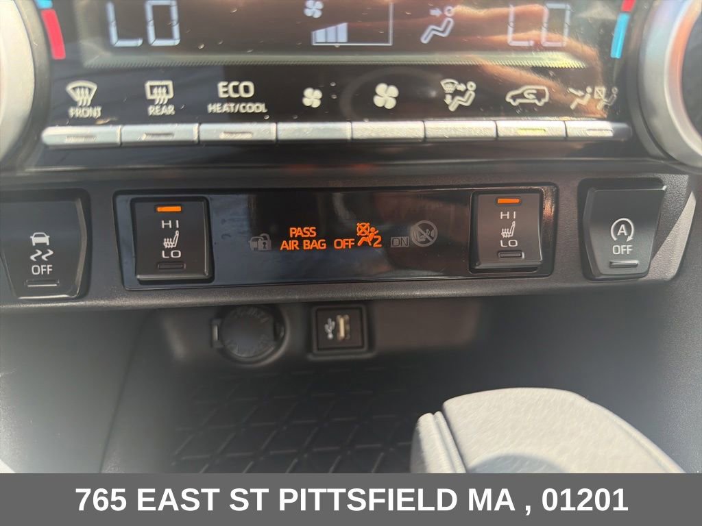 Used 2025 Toyota RAV4 XLE w/ Convenience Package AWD/4WD image 13