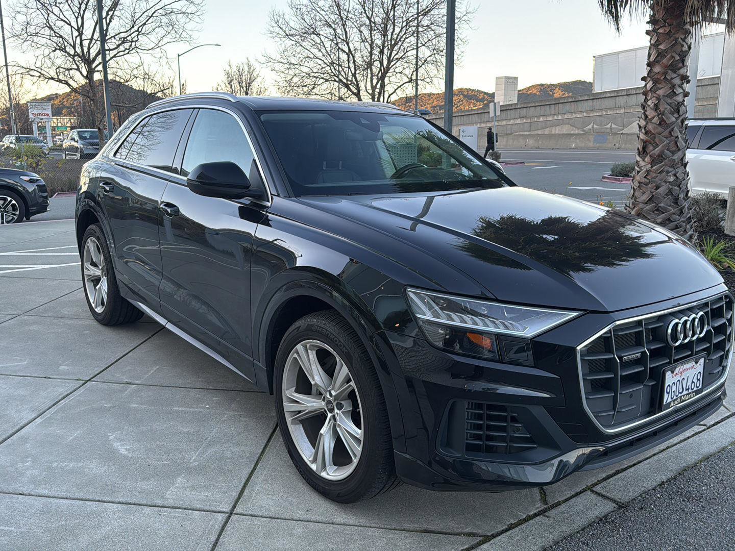 Used 2023 Audi Q8 Premium image 4