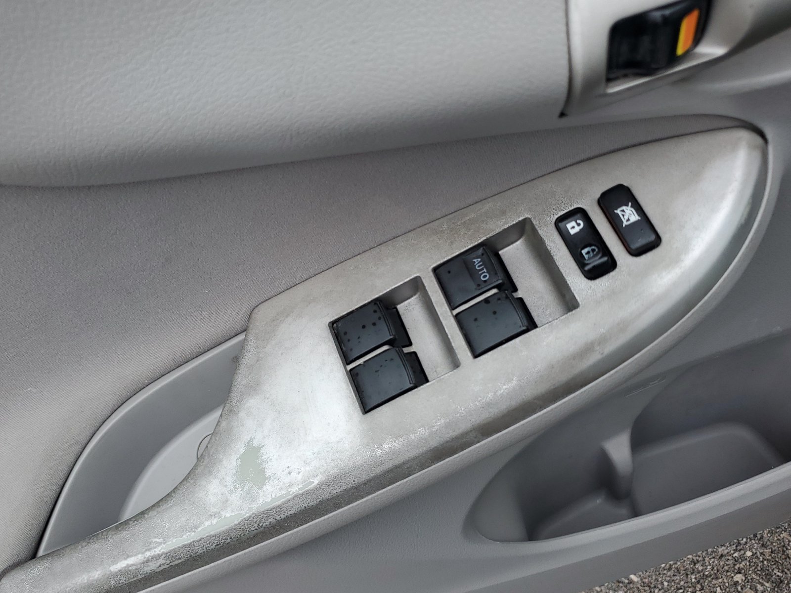 Used 2013 Toyota Corolla LE FWD image 20