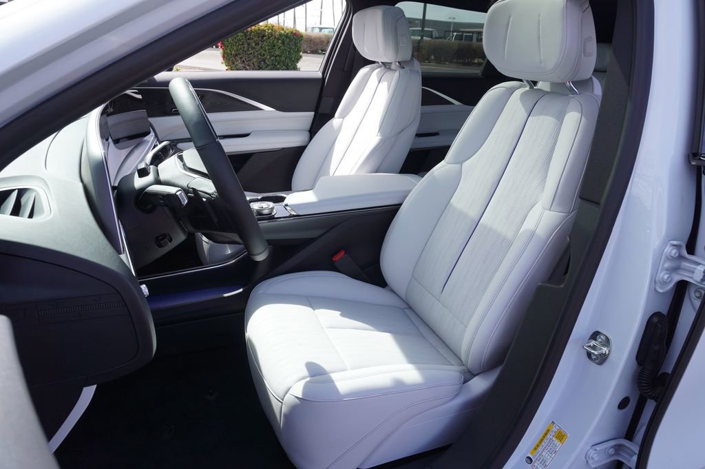 New 2026 Cadillac Lyriq Luxury image 13