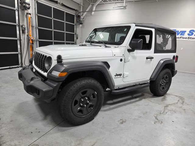 Used 2025 Jeep Wrangler Sport AWD/4WD image 3