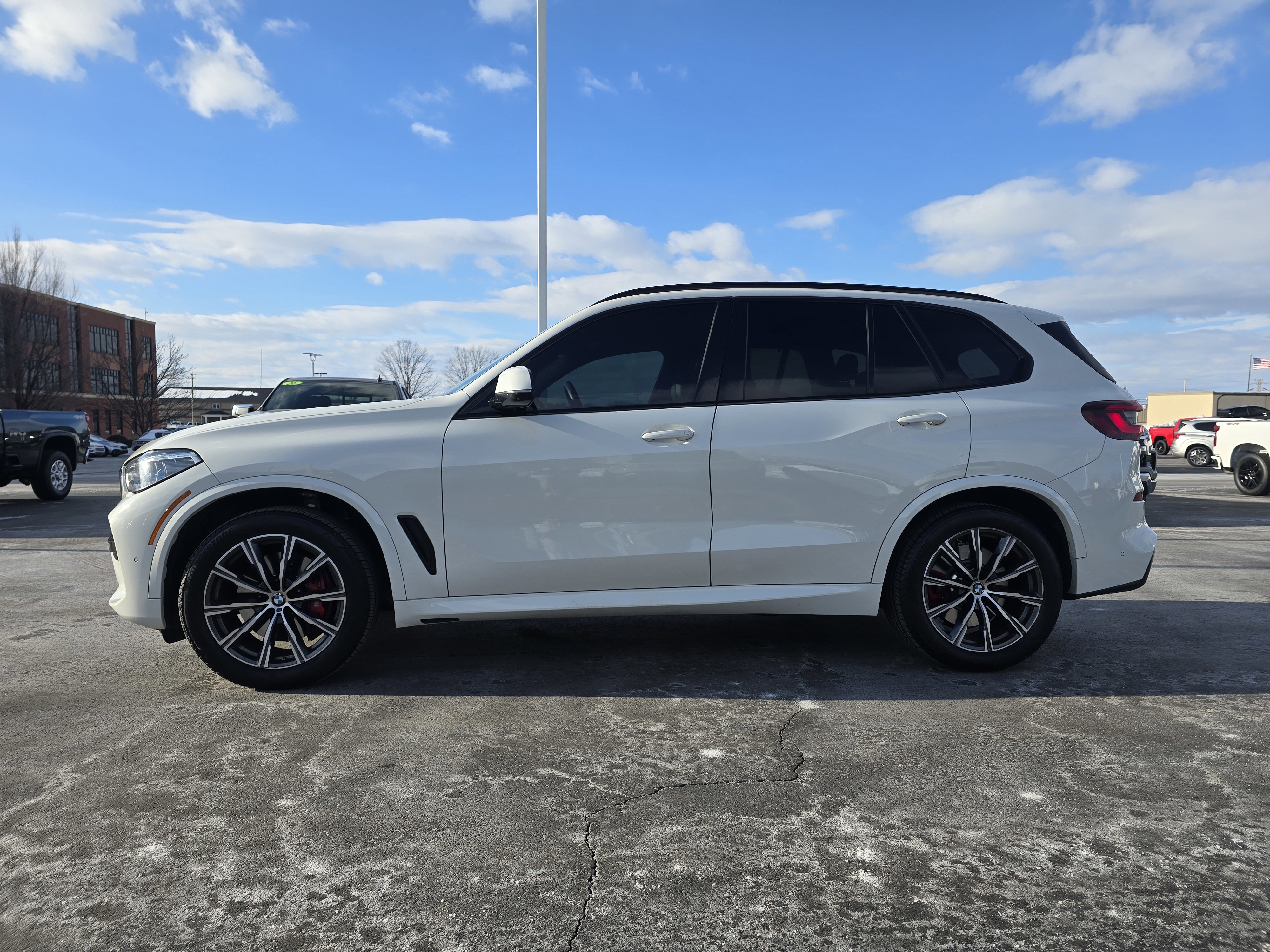 Used 2021 BMW X5 xDrive40i w/ M Sport Package image 8