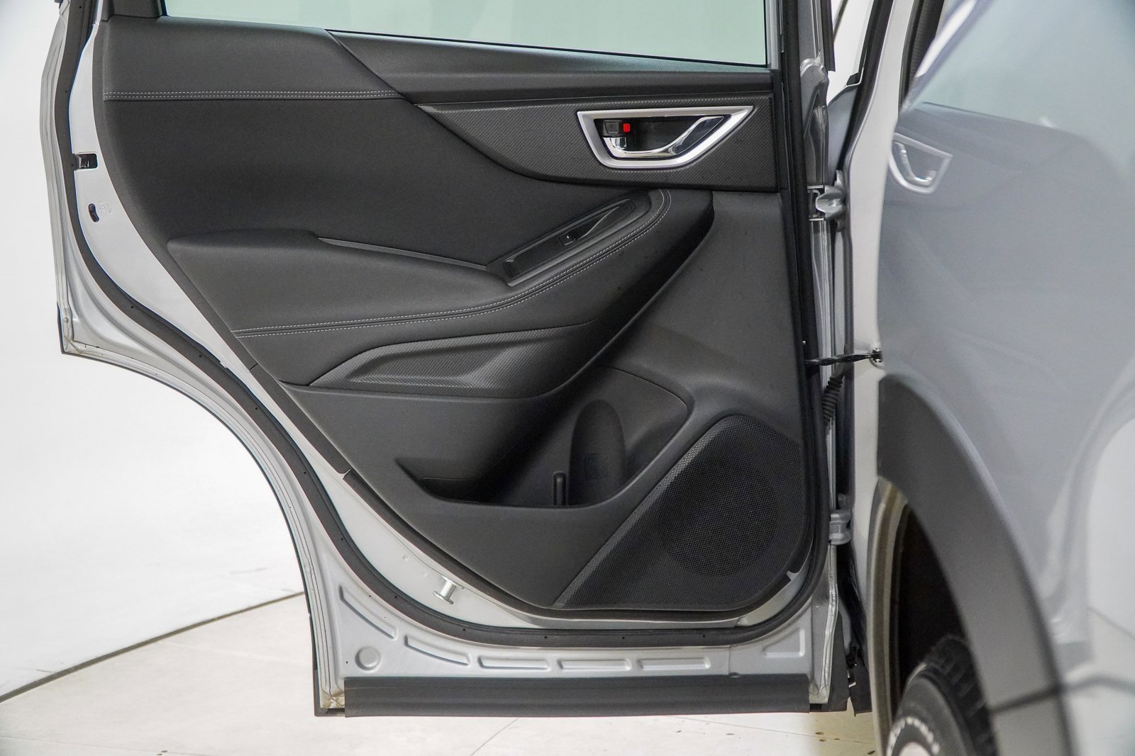 Used 2023 Subaru Forester Premium image 40