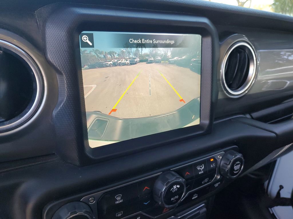 Used 2020 Jeep Gladiator Overland image 26