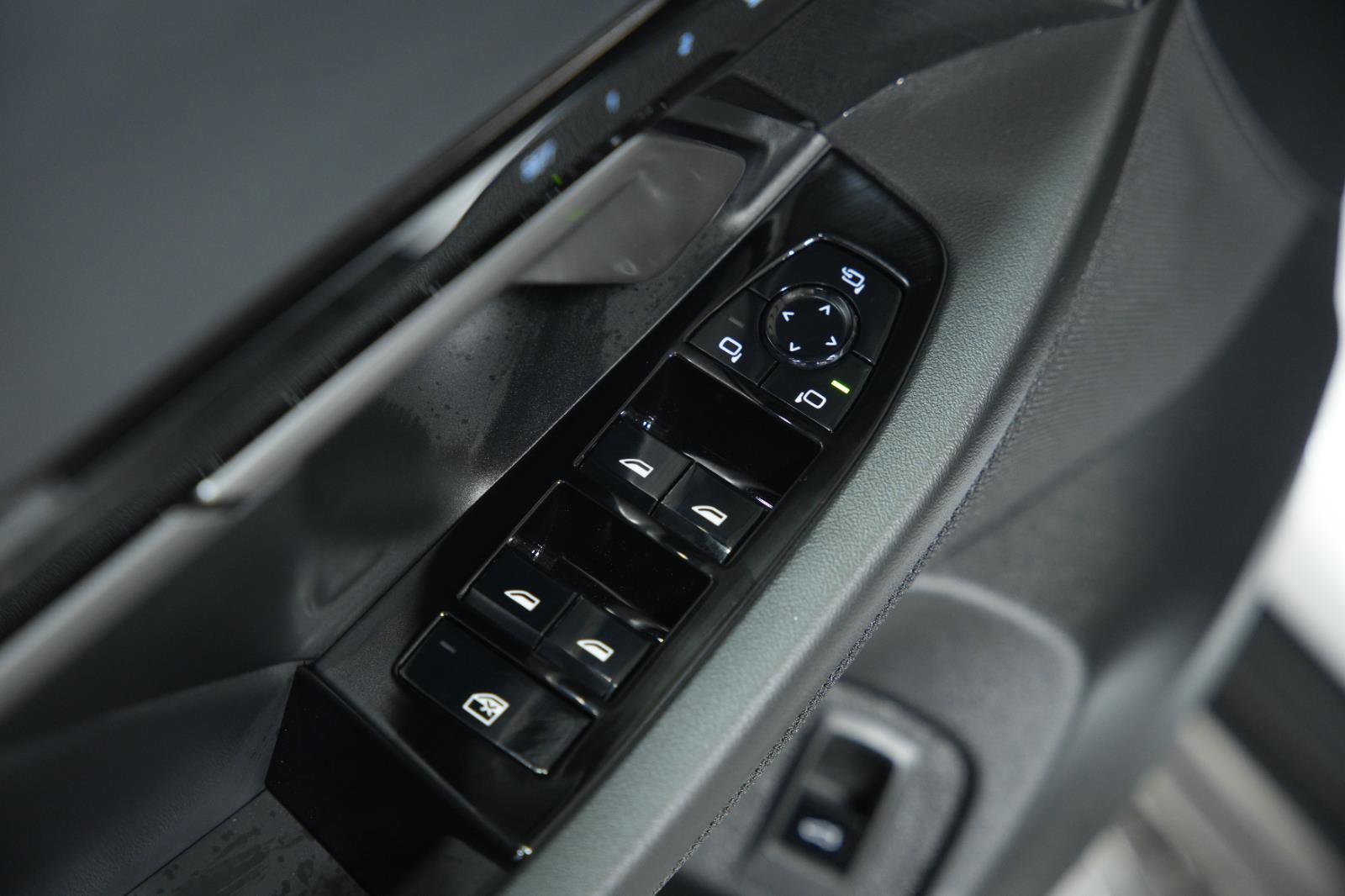 Used 2026 BMW 530i xDrive w/ Premium Package image 26