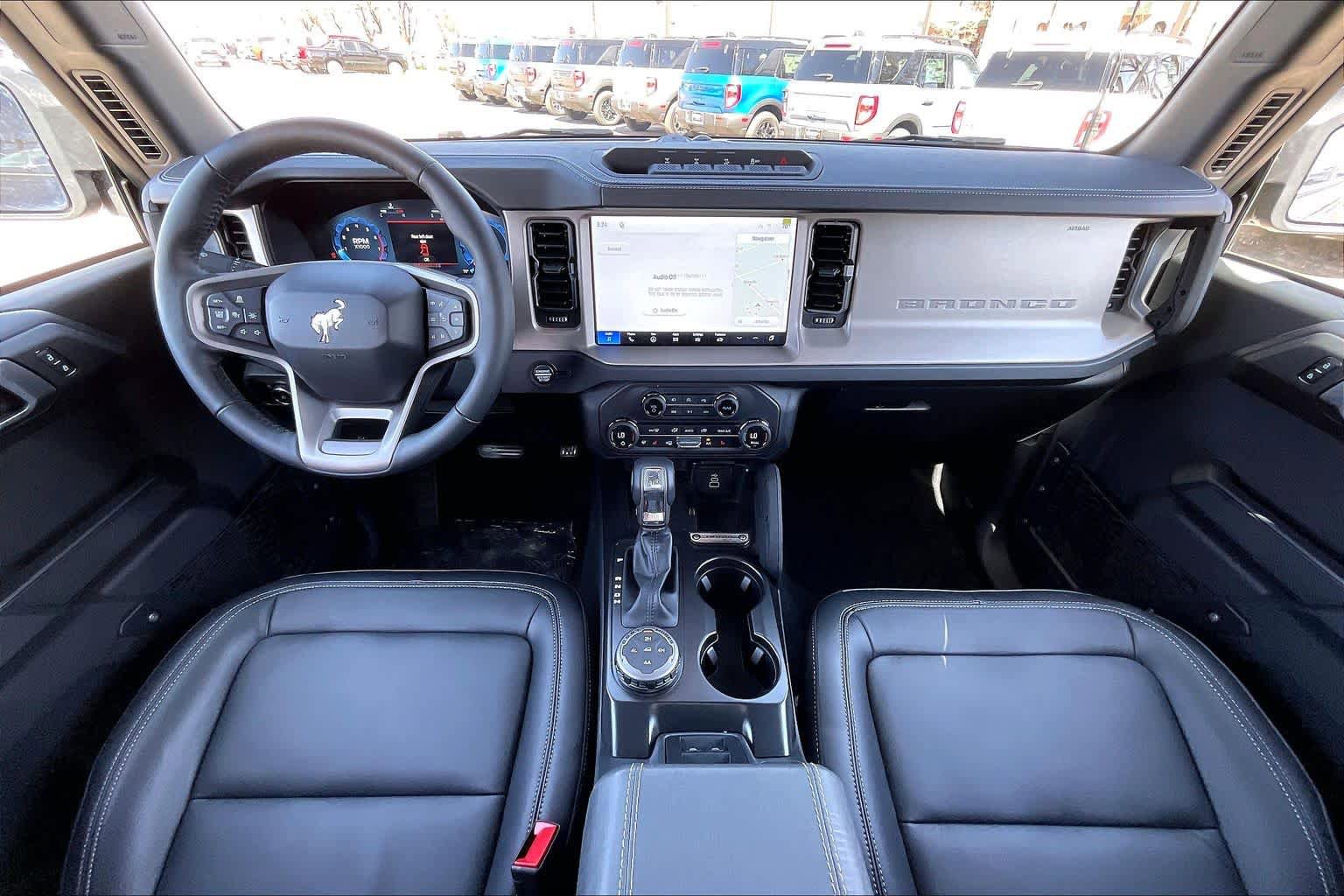 New 2026 Ford Bronco Outer Banks w/ Sasquatch Package AWD/4WD image 5