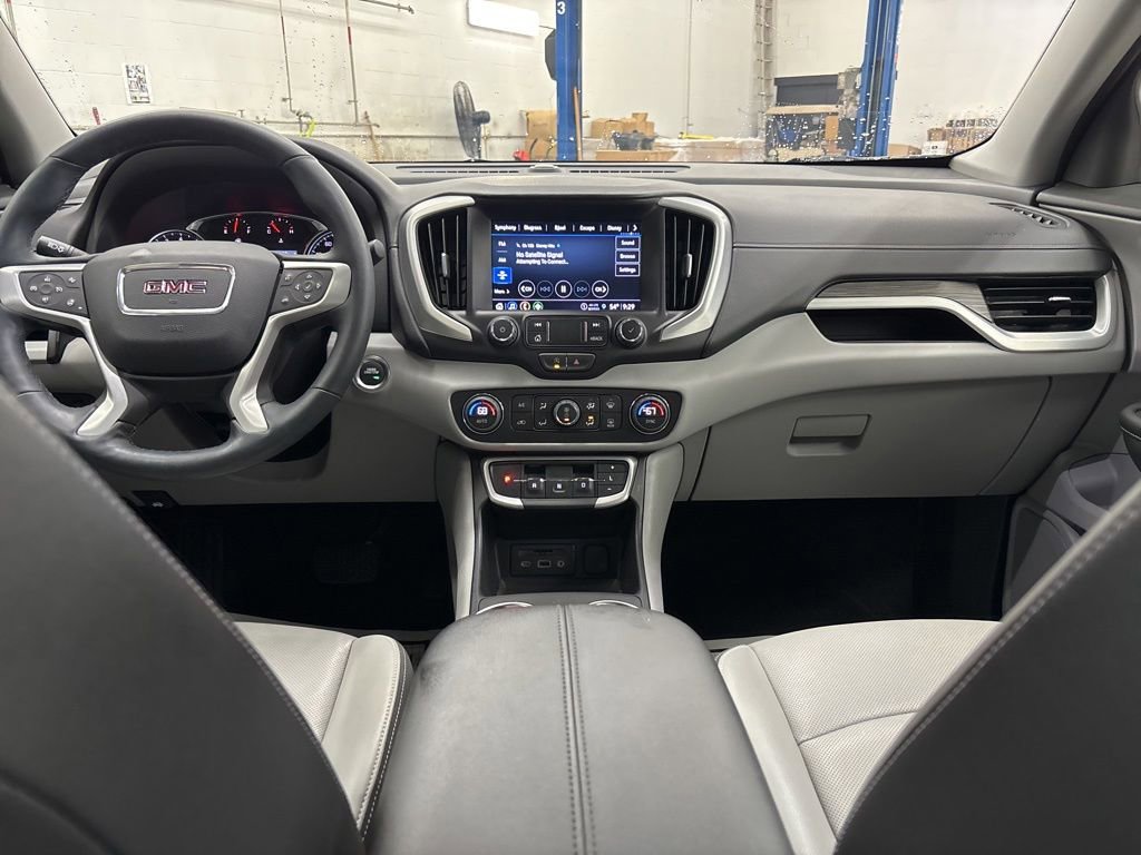 Used 2023 GMC Terrain SLT w/ LPO, Floor Liner Package AWD/4WD image 18