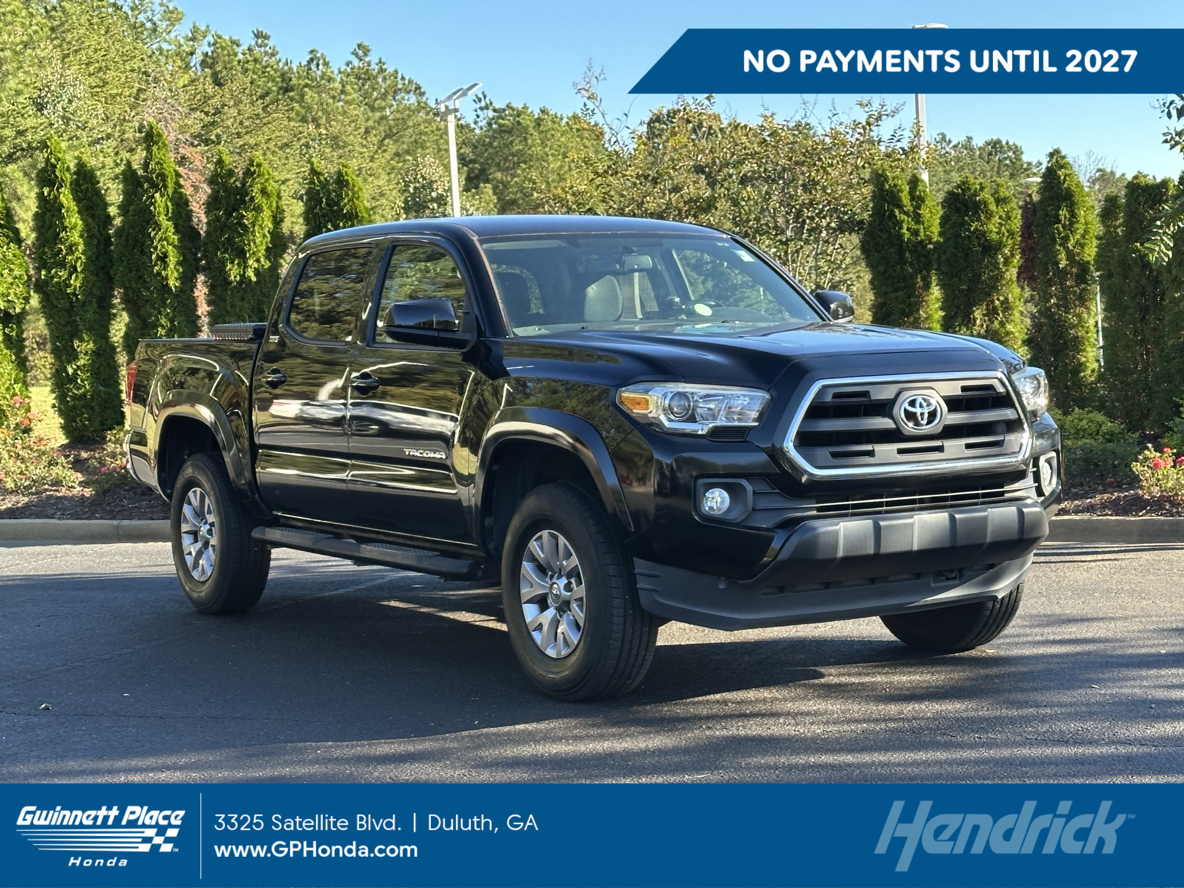 Used 2017 Toyota Tacoma SR5 w/ Tow Package RWD image 1