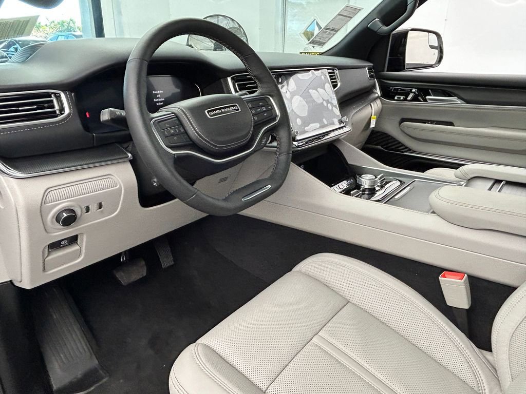 New 2026 Jeep Grand Wagoneer Summit image 13