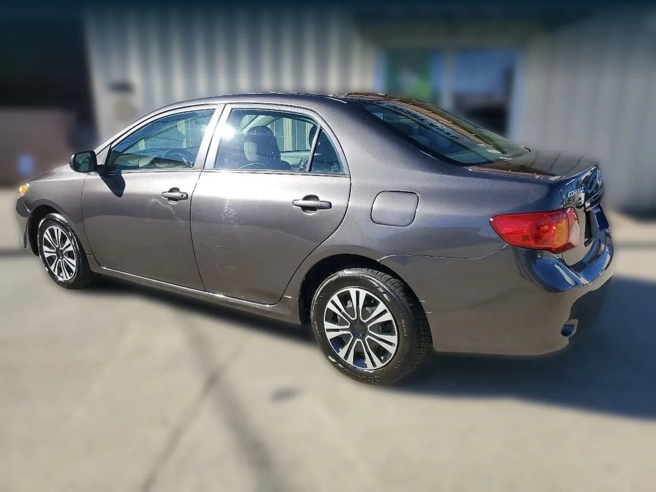 Used 2010 Toyota Corolla LE image 6