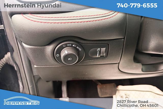 Used 2023 Dodge Durango GT AWD/4WD image 18