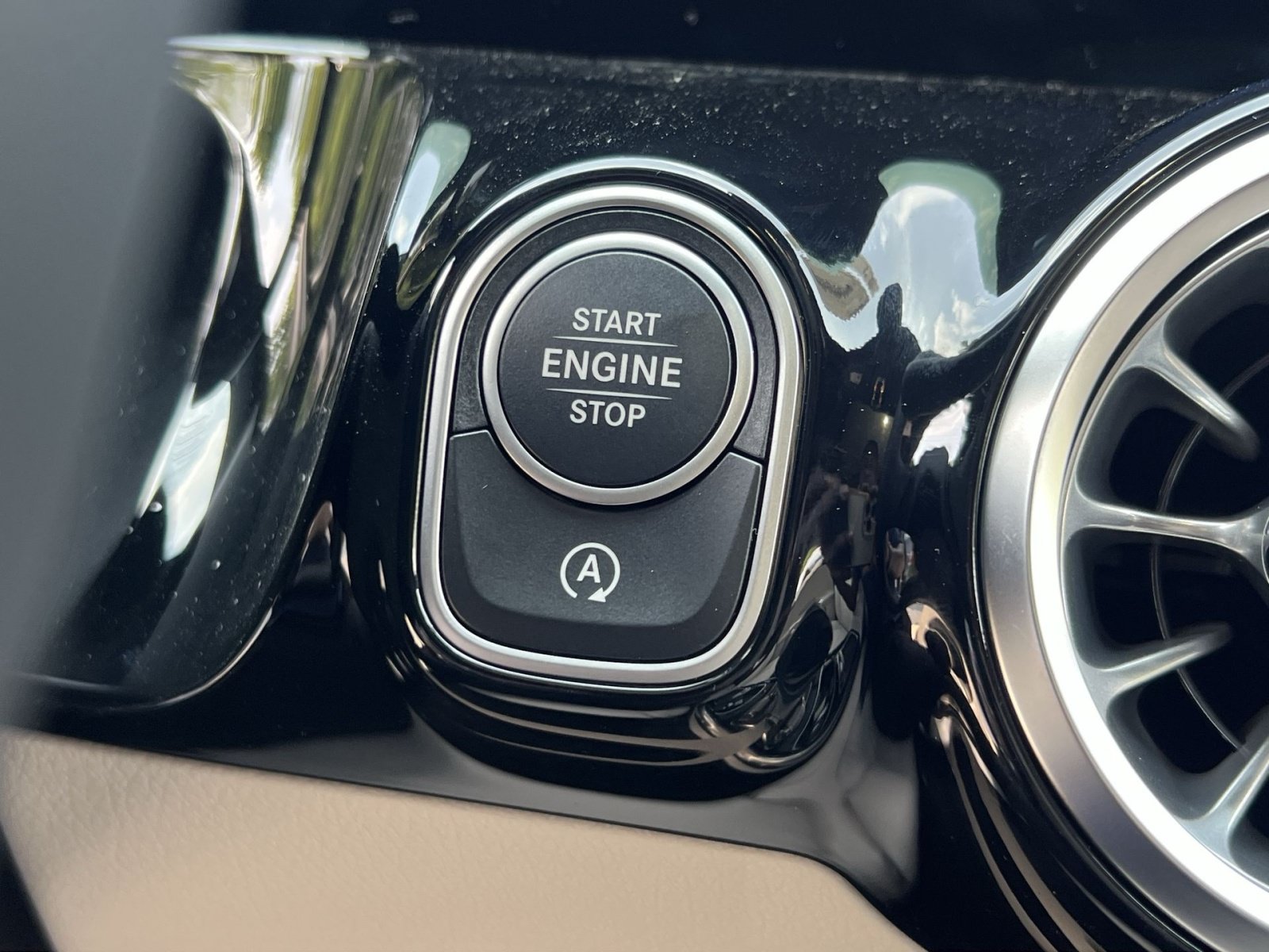 New 2026 Mercedes-Benz GLA 250 4MATIC image 38