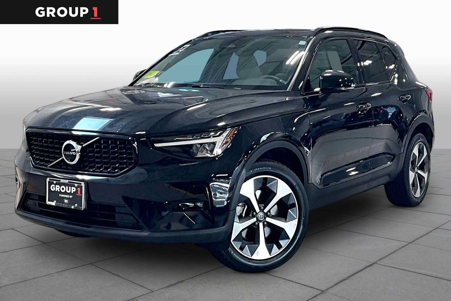 Used 2024 Volvo XC40 B5 Plus w/ Protection Package Premier