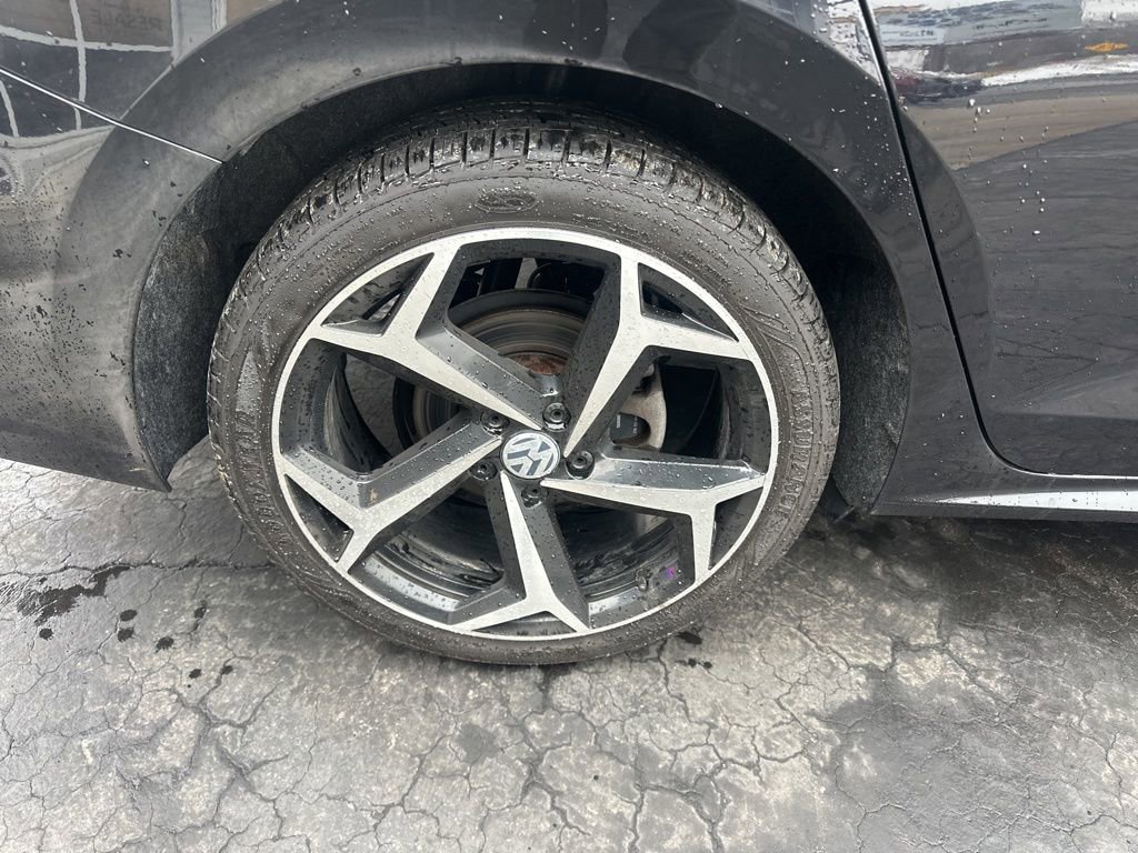 Used 2021 Volkswagen Passat 2.0T R-Line image 38