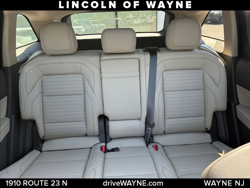 Certified 2024 Lincoln Nautilus Reserve w/ Equipment Group 202A AWD/4WD image 16