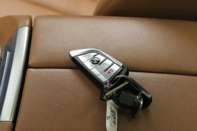 Used 2022 BMW X5 xDrive40i w/ M Sport Package AWD/4WD image 38