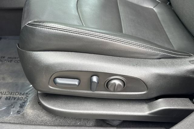 Used 2024 GMC Terrain SLT image 13