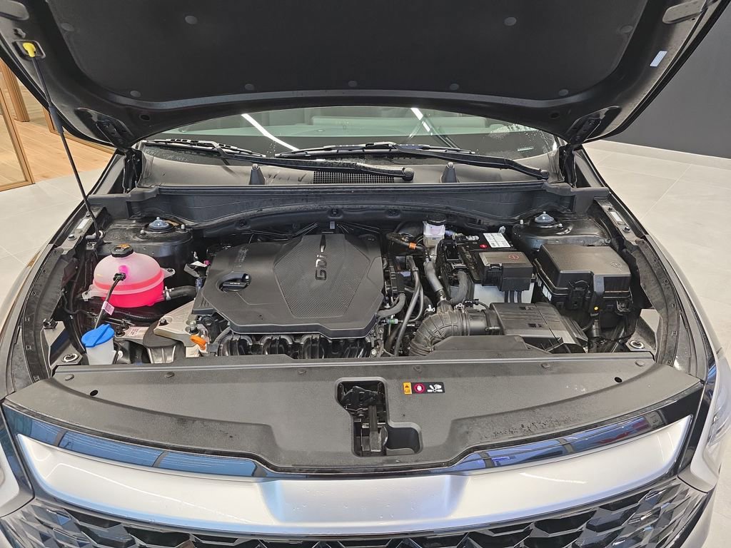 Certified 2025 Kia Sportage EX image 29